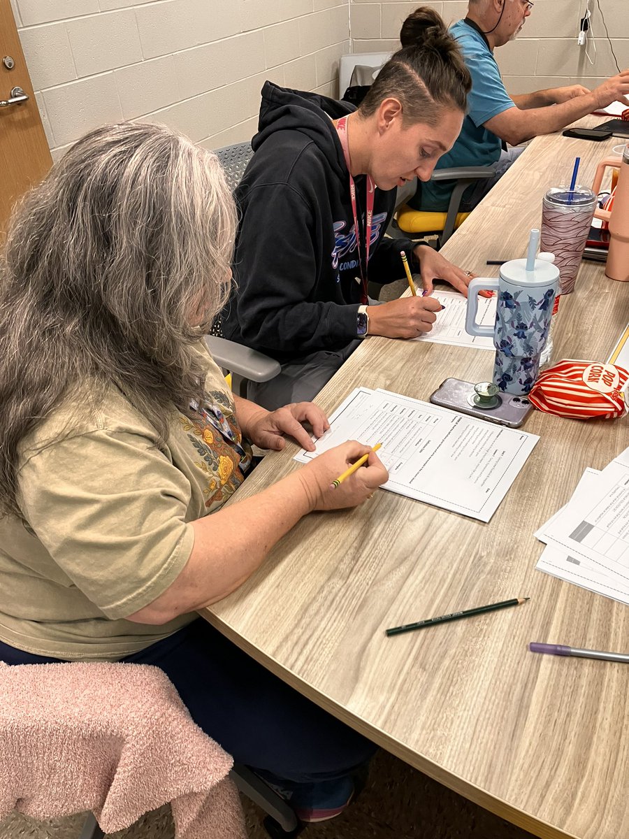 MrsMcClean (@mcclean2024) on Twitter photo ๐ Our teachers at <a href="/Special_Sites/">Special Sites</a> putting on their student thinking caps and gearing up for this year ๐
#RoundinUpTheBest #FunPD ๐ Our teachers at <a href="/Special_Sites/">Special Sites</a> putting on their student thinking caps and gearing up for this year ๐
#RoundinUpTheBest #FunPD