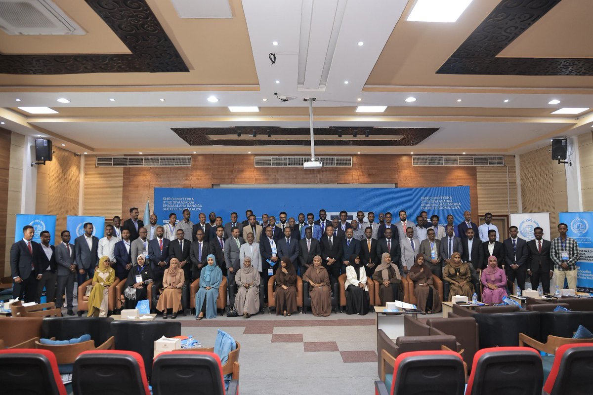 𝐎𝐧 𝟑𝟏 𝐉𝐮𝐥𝐲 𝟐𝟎𝟐𝟓, 𝐂𝐁𝐒 𝐡𝐨𝐬𝐭𝐞𝐝 𝐭𝐡𝐞 𝐀𝐧𝐧𝐮𝐚𝐥 𝐂𝐨𝐧𝐟𝐞𝐫𝐞𝐧𝐜𝐞 𝐨𝐧 𝐄𝐜𝐨𝐧𝐨𝐦𝐢𝐜 𝐏𝐨𝐥𝐢𝐜𝐲 in Mogadishu, bringing together policymakers, senior economists, academics, private sector leaders, development partners, and civil society to engage in