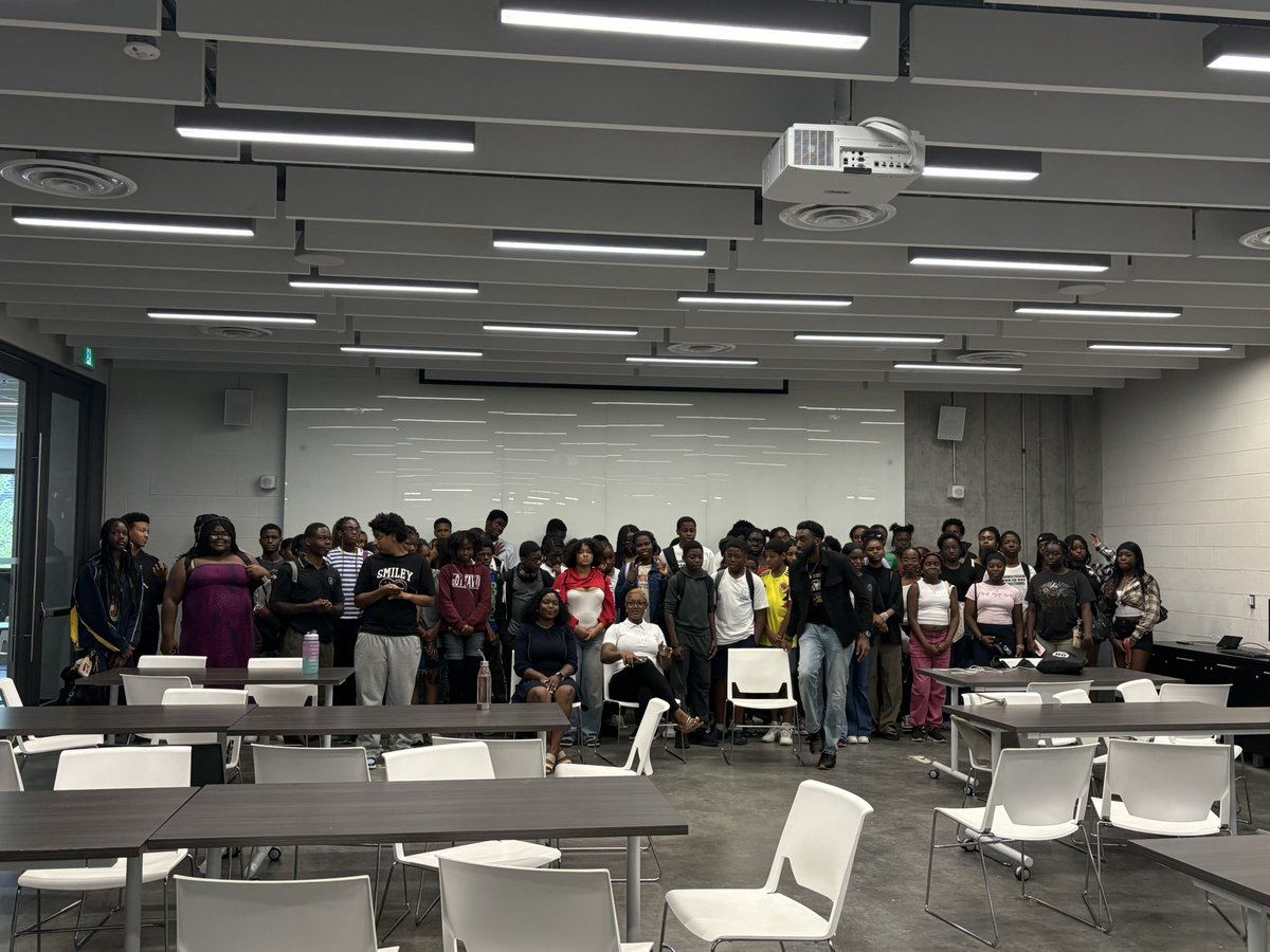 Leslie Emmanuel, OCT (@misslemmanuel) on Twitter photo Day 4 of Summer program at University of Ottawa! Another full day of STEAM!👏🏽
•
<a href="/OttCatholicSB/">Ottawa Catholic School Board</a> <a href="/LBPearsonOCSB/">Lester B. Pearson Catholic High School</a> <a href="/StPatricksOCSB/">St. Patrick's High School</a> <a href="/uOttawa/">Université d'Ottawa | University of Ottawa</a> Day 4 of Summer program at University of Ottawa! Another full day of STEAM!👏🏽
•
<a href="/OttCatholicSB/">Ottawa Catholic School Board</a> <a href="/LBPearsonOCSB/">Lester B. Pearson Catholic High School</a> <a href="/StPatricksOCSB/">St. Patrick's High School</a> <a href="/uOttawa/">Université d'Ottawa | University of Ottawa</a>