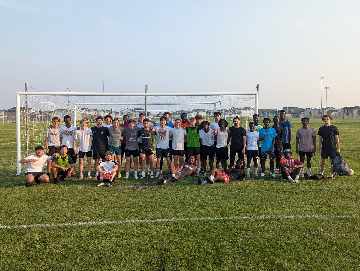 It's always nice to see our Alumni! We are all looking forward to start the season on Monday.
#AlumniGame