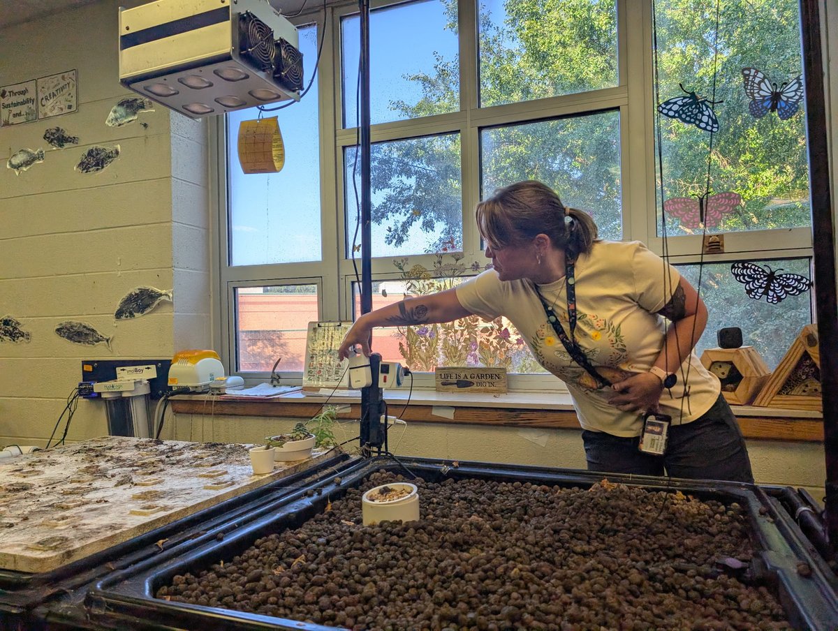Back2school PD with the <a href="/APSMAJ_Elem/">M.Agnes Jones Elem.</a> family 🥰
Great collaboration and planning with prek-5 teachers learning about aquaponics and our garden with <a href="/LisaColbert10/">Mrs.CStemology</a>

I cannot wait for the school year to start 😁 
<a href="/apssteam/">APS STEAM</a> 
<a href="/DocSTEM/">Dr. Warren Edwards</a> 
<a href="/TerukoDobashi/">Teruko Dobashi</a>