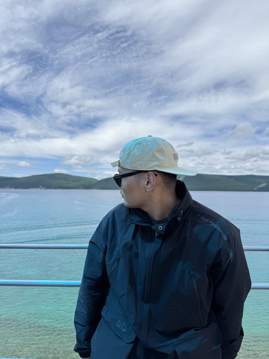 Зуны сар зургаа биш дээ.. гэр бүлтэйгээ дурсамжаа бүтээж л байх нь чухал юм даа 🌊