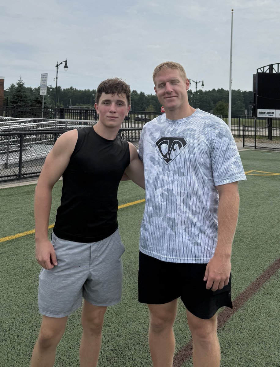 Had a great time today working with <a href="/zach_triner/">Zach Triner</a>, Thanks for having me out!

<a href="/CoachSen_SJ/">Gary Senecal</a> <a href="/SaintJohnsFB/">Saint John's HS Football</a> <a href="/TheChrisRubio/">Rubio Long Snapping®</a> <a href="/KohlsSnapping/">Kohl's Snapping Camps</a> <a href="/NE6FB_Recruits/">NE-Recruits</a> <a href="/PRZNewEngland/">Prep Redzone New England</a>