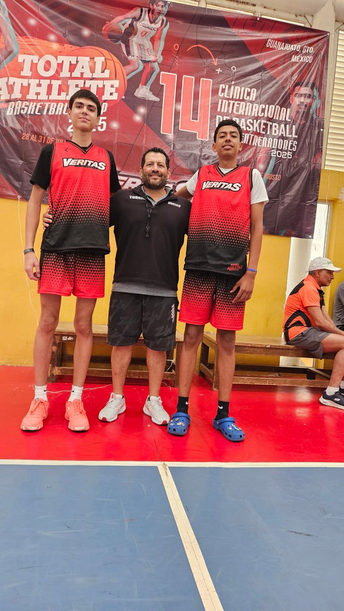 It has not been easy building a high level program in México  and there is a lot of People involved. These are 2 of our new recruits. 13 year old Nicolas and 14 year Old Emilio.  It should be fun seing them and helping them grow.  6'7 and 6'5
