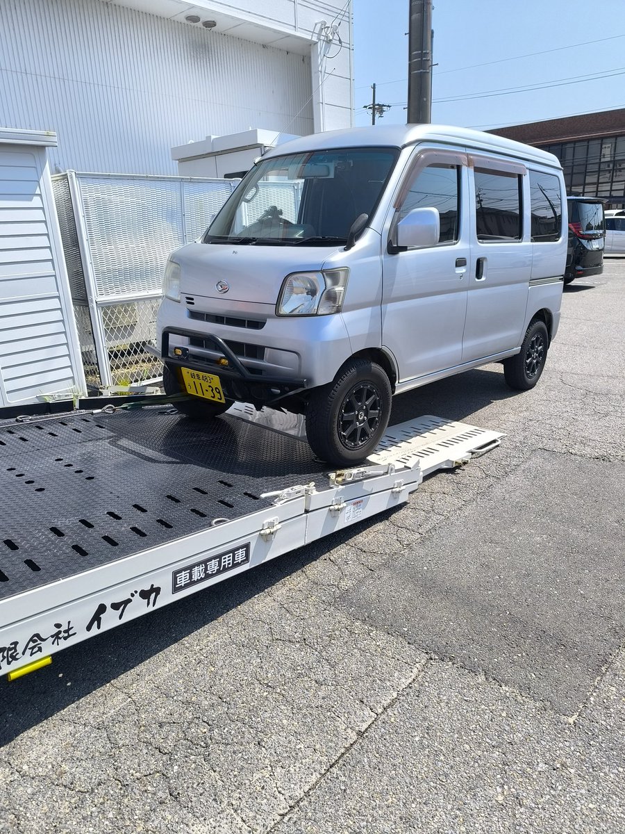 Wadner_1's tweet photo. 今日の休みは朝から鬼滅の刃を見に行こうとしたら、家出て数分でエンスト。
こうなりました。
イブカレッカーさんありがとうm(_ _)m
しばらくピット入りです。
昨日の遠距離ドライブ中にならんくてよかったε-(´∀｀*)ﾎｯ https://t.co/nkEZsa2ooT