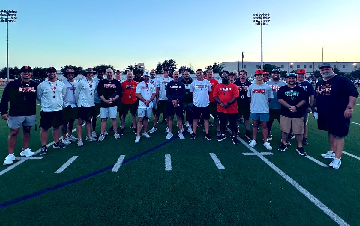 CoachBrooks22's tweet photo. Middle School Football Camp Day 4✅

What a phenomenal camp! This group of 7th and 8th graders has raised the bar! Thankful for so many families trusting us with their kids, and so many great coaches at RHS, Williams and Utley. #JFND https://t.co/0eo8UqPv0j