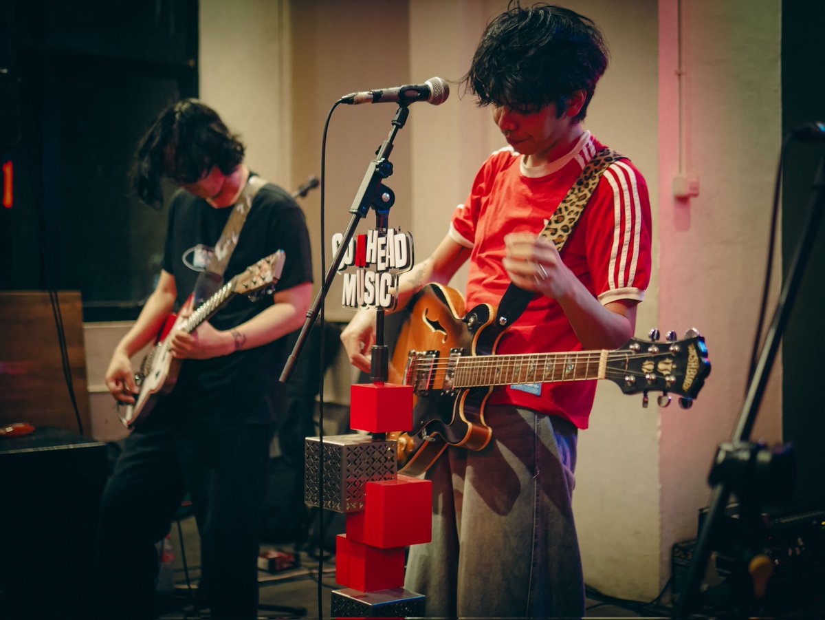 tamagi, the nerverackers, eleanor whisper dan the stroots.
riuhria di coffeewar.