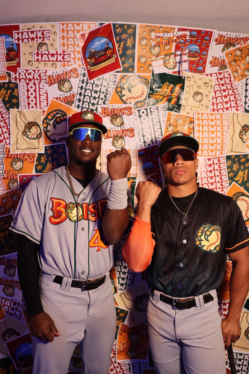 B4 | Noah’s triple got us like 😎

4-0 good guys!!