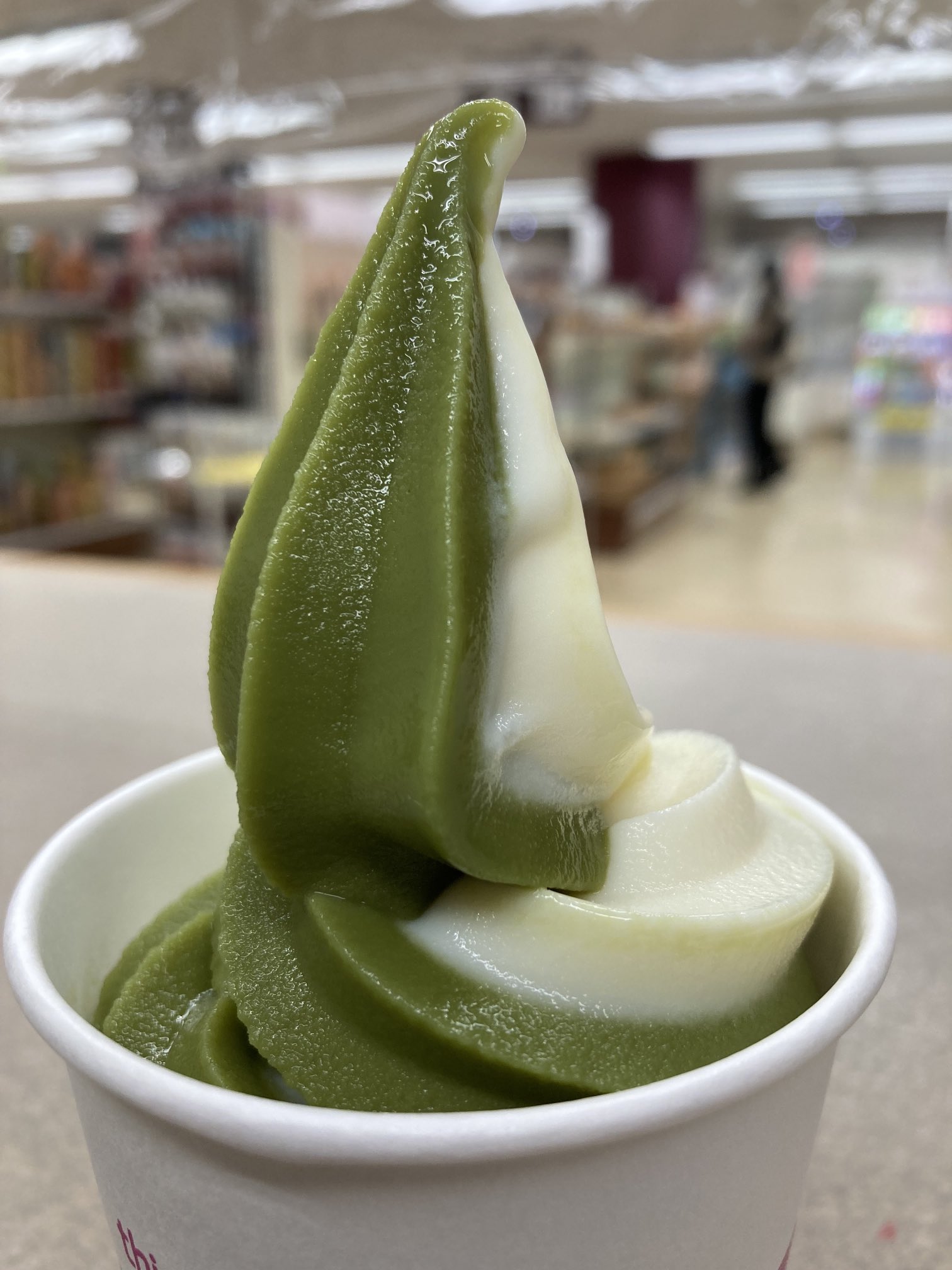 美品すぎる実物大！日本の匠技！新品未使用！食品サンプル抹茶バニラソフトクリーム 美品すぎる実物大！日本の匠技！新品未使用！食品サンプル抹茶