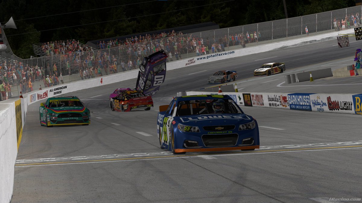 where is north boston❓❓❓

Kyle Nadeau survives the late-race CHAOS to take the win in our second ARCA mini-series race at South Boston!