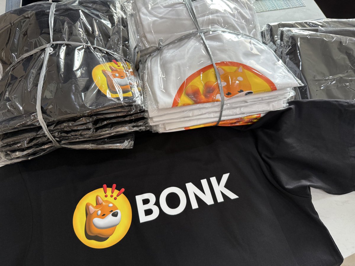 David (@david_in_web3) on Twitter photo Gm attendees <a href="/gmvn_official/">GM VIETNAM (🌞,🇻🇳) | Vietnam Blockchain Week</a>
I’ve brought some BONK shirts to the event, come here and let’s grab one together! 🐶🔥 Gm attendees <a href="/gmvn_official/">GM VIETNAM (🌞,🇻🇳) | Vietnam Blockchain Week</a>
I’ve brought some BONK shirts to the event, come here and let’s grab one together! 🐶🔥