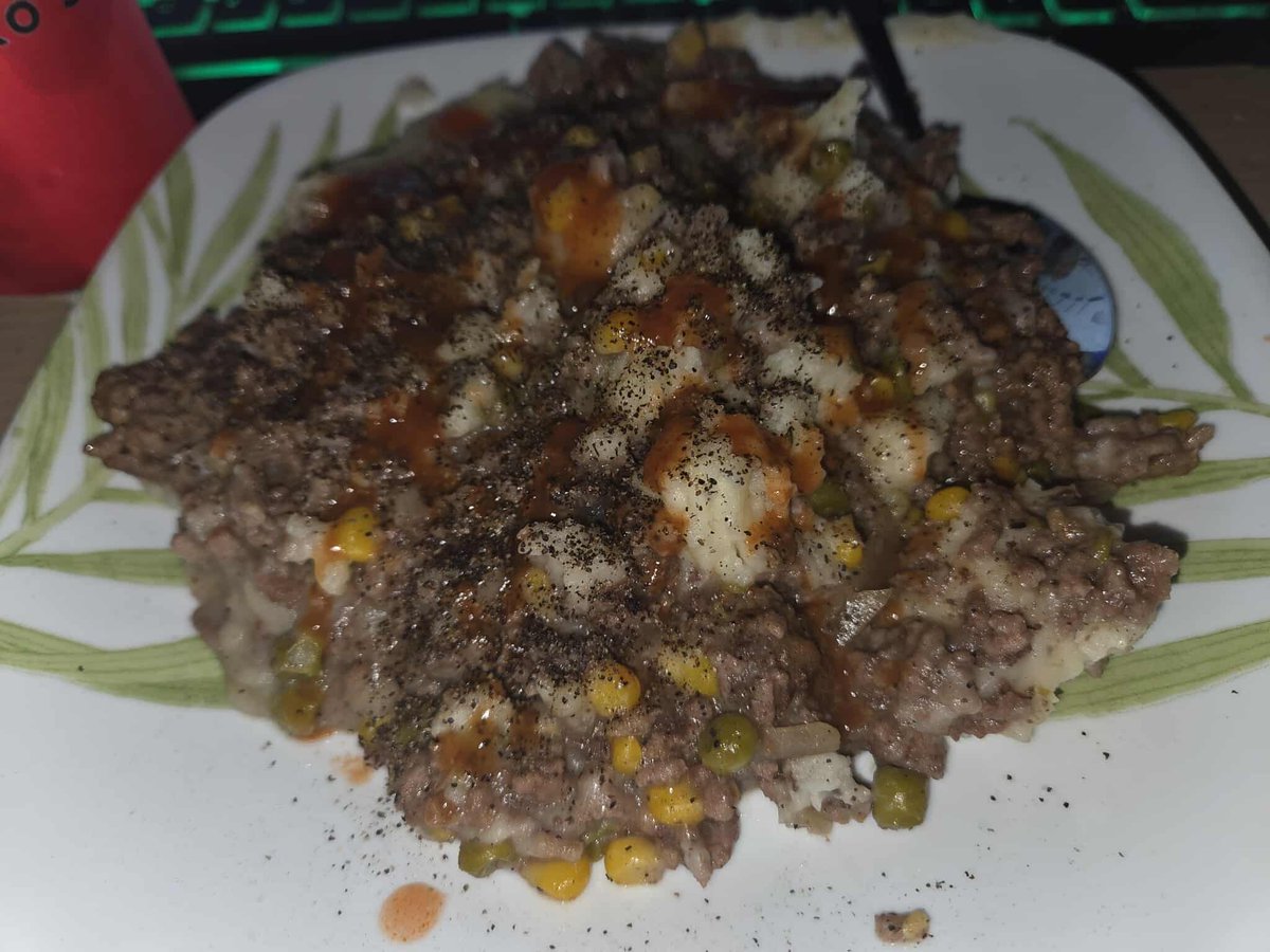 Shepherd's Pie with the Coke Zeero
Also Added Hot Sauce 🥵