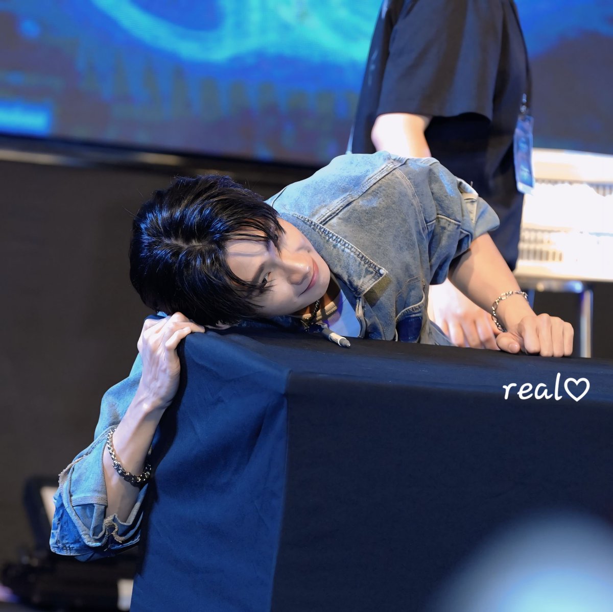 planet020223's tweet image. 2025.07.31.

뭘해도 멋있는 Tutor
팬싸장에서 반짝반짝✨

#DEXX
#DEXX_TUTOR
#Tutor