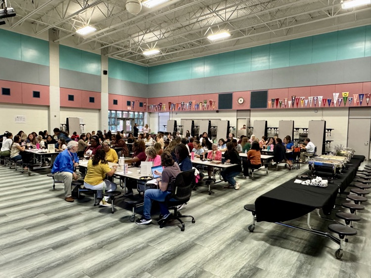 HumbleISD_OFE's tweet image. We’re kicking off the school year by celebrating 30 amazing years of OFE! 
Here’s to new adventures, endless learning, and going #OFE2Infinity 🚀