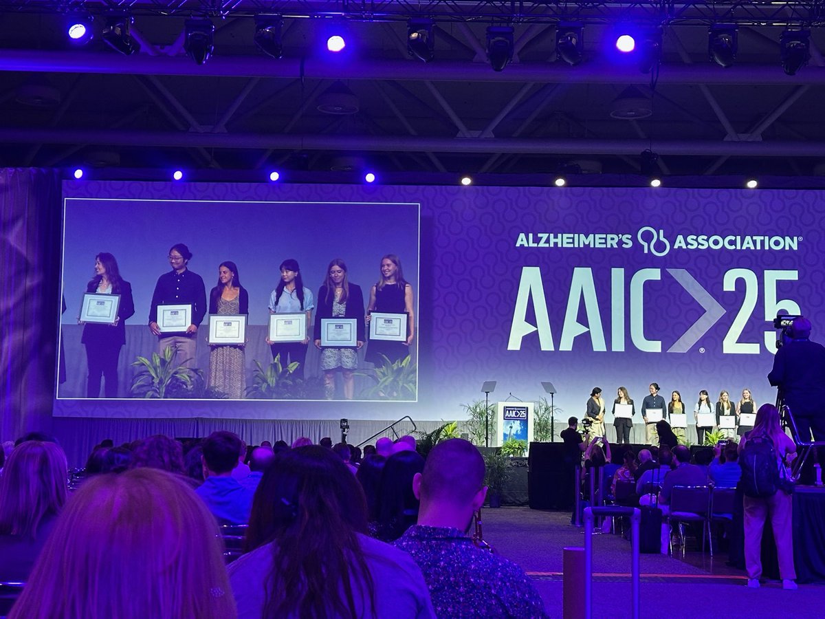 Thank you #AAIC2025 for your great support for our talented young scientists who are interested in Alzheimer’s disease. Congratulations on all Poster competition winners, including my fantastic PhD student, Tae Yeon Kim. So proud of you!!!