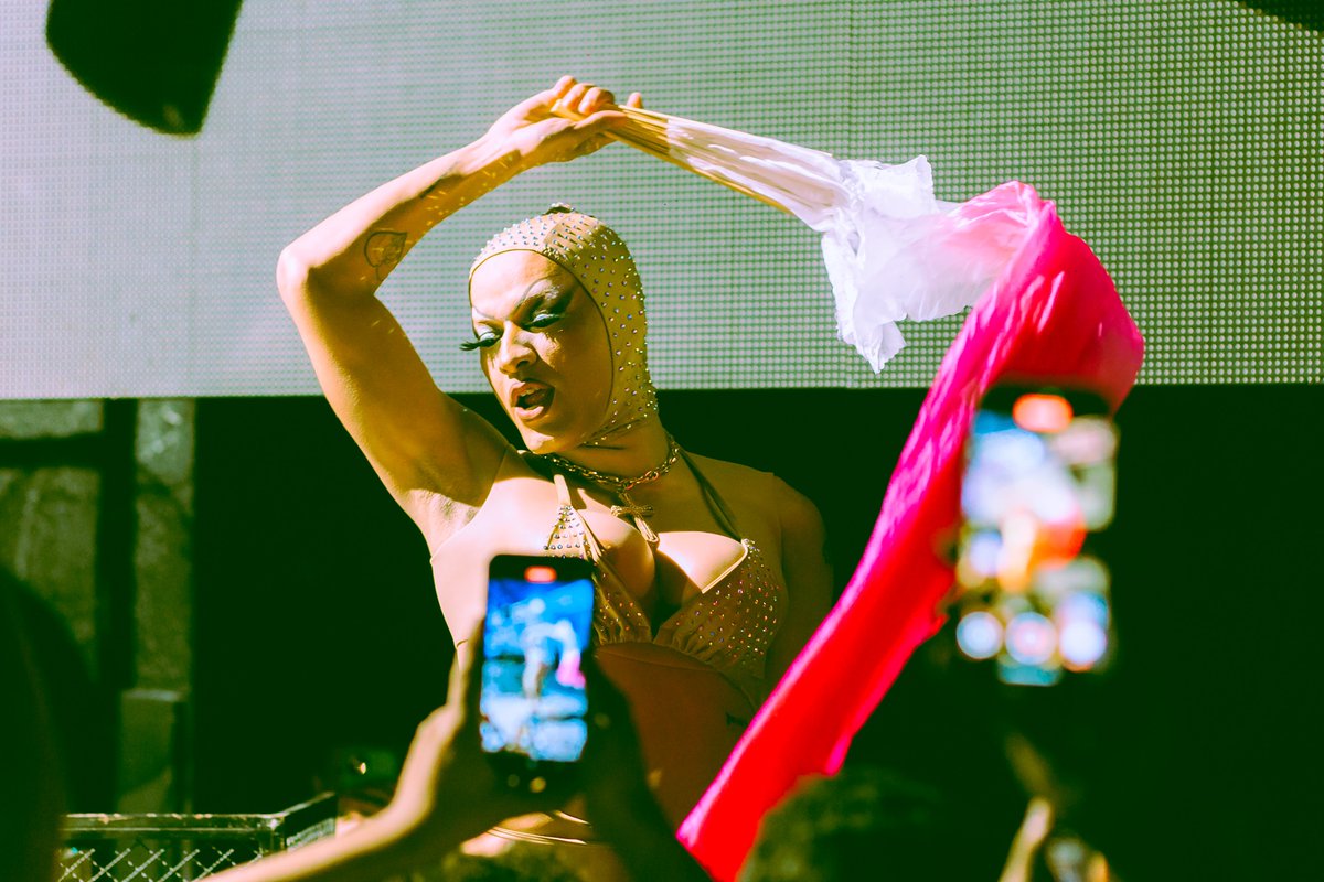 20 MILHÕES DE STREAM EM PROSTY! <3 
eu realmente amo essa música, acredito nela até o fim, e ainda tem umas coisinhas guardadas sobre ela que quero fazer acontecer. 🙌