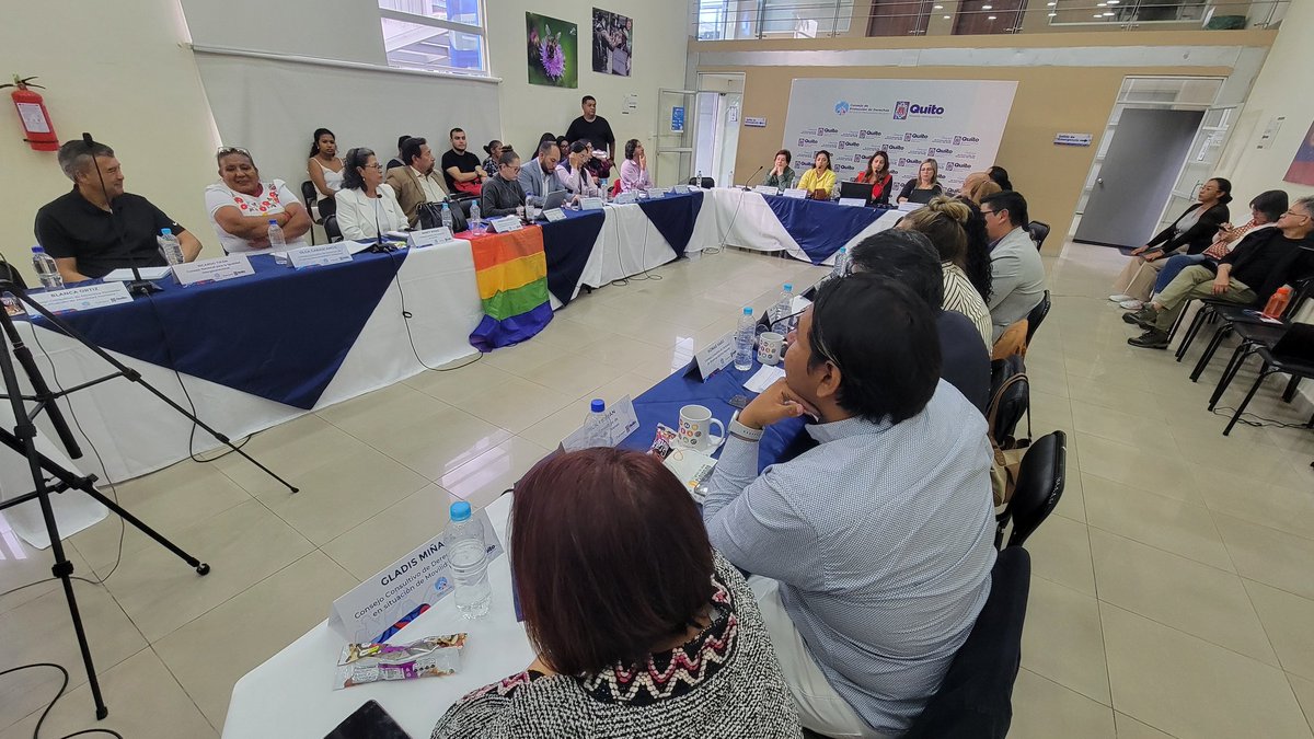 🫱🏽‍🫲🏾 #QuitoConDerechos | Con 20 votos a favor se aprueba la moción en la que se propone conformar la comisión administrativa con los/as Consejeros/as:
🔸Ricardo Tipán - Delgado de Consejo Nacional para la Igualdad Intergeneracional 
🔸Eric Morán - Representante del Consejo