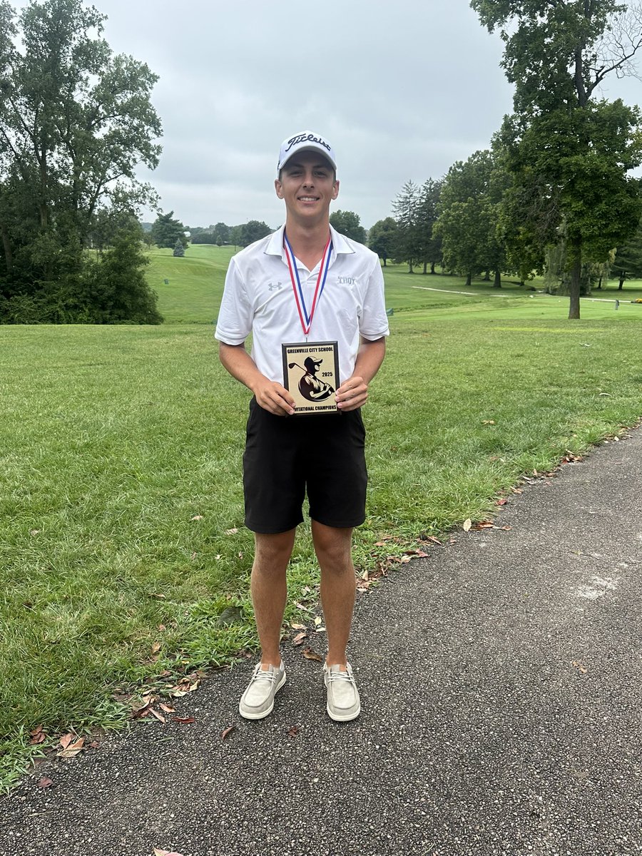 The Trojans had a day today at the Greenville Invite. The guys posted a 307 to defeat a very good field at Turtle Creek. 

<a href="/MSargentFORE/">Mitchell Sargent</a> 70 🥇🥇
<a href="/ColeOswalt8/">Cole Oswalt</a> 77
<a href="/VanAndrewDavis/">Van Davis</a> 78
<a href="/LukeWelker/">Luke Welker</a> 82
<a href="/CEgbert2028/">chase egbert</a> 92
Graham Sargent 95

<a href="/troyhstrojans/">Troy Athletics</a>