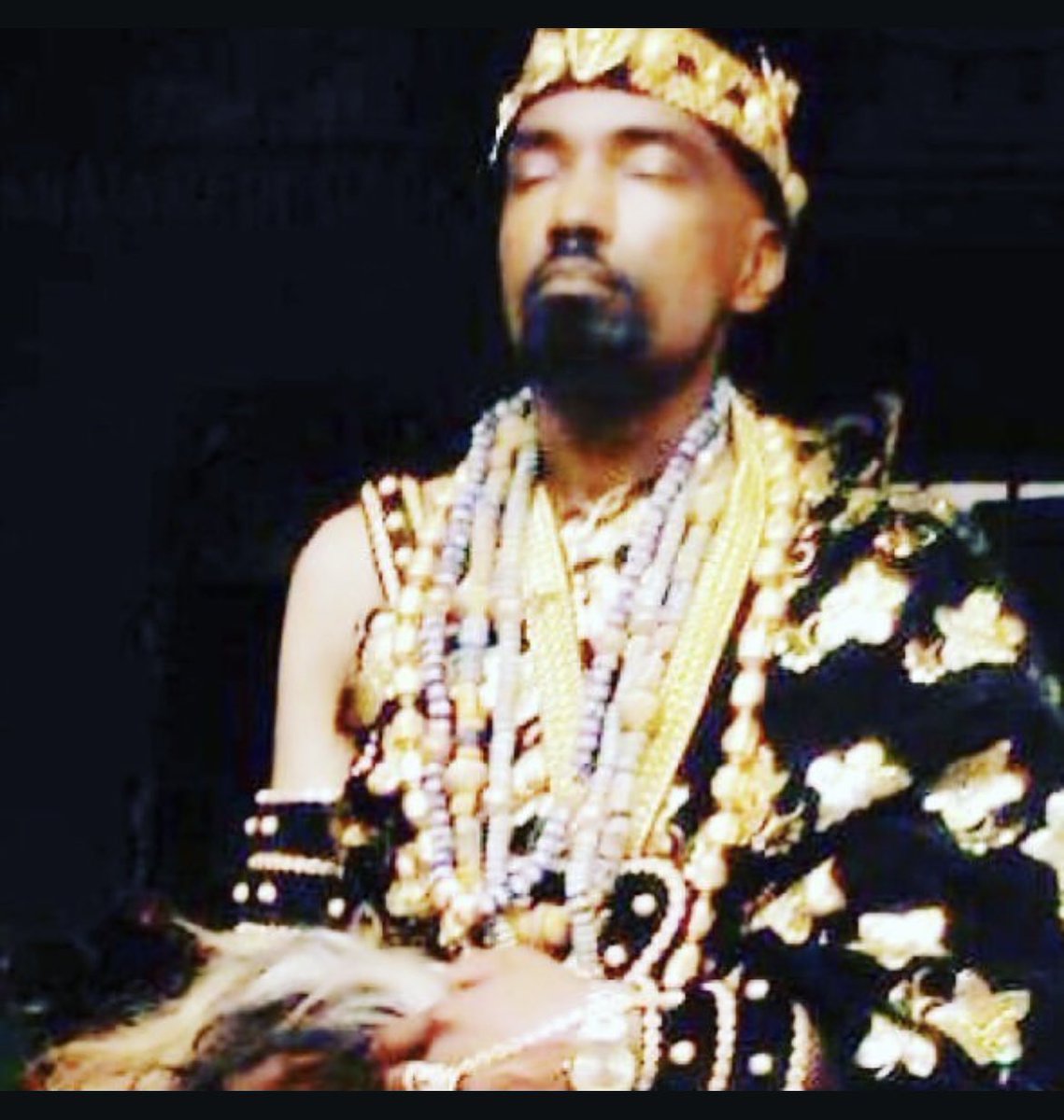 DivineYahweh's tweet image. GOD does not falter and neither does his children wrestle in the mud.  We are here to serve Yahweh, #144thousand  fold. We don’t and won’t play with the name of  our GOD #Yahweh✨✨✨
@holyghostyahweh