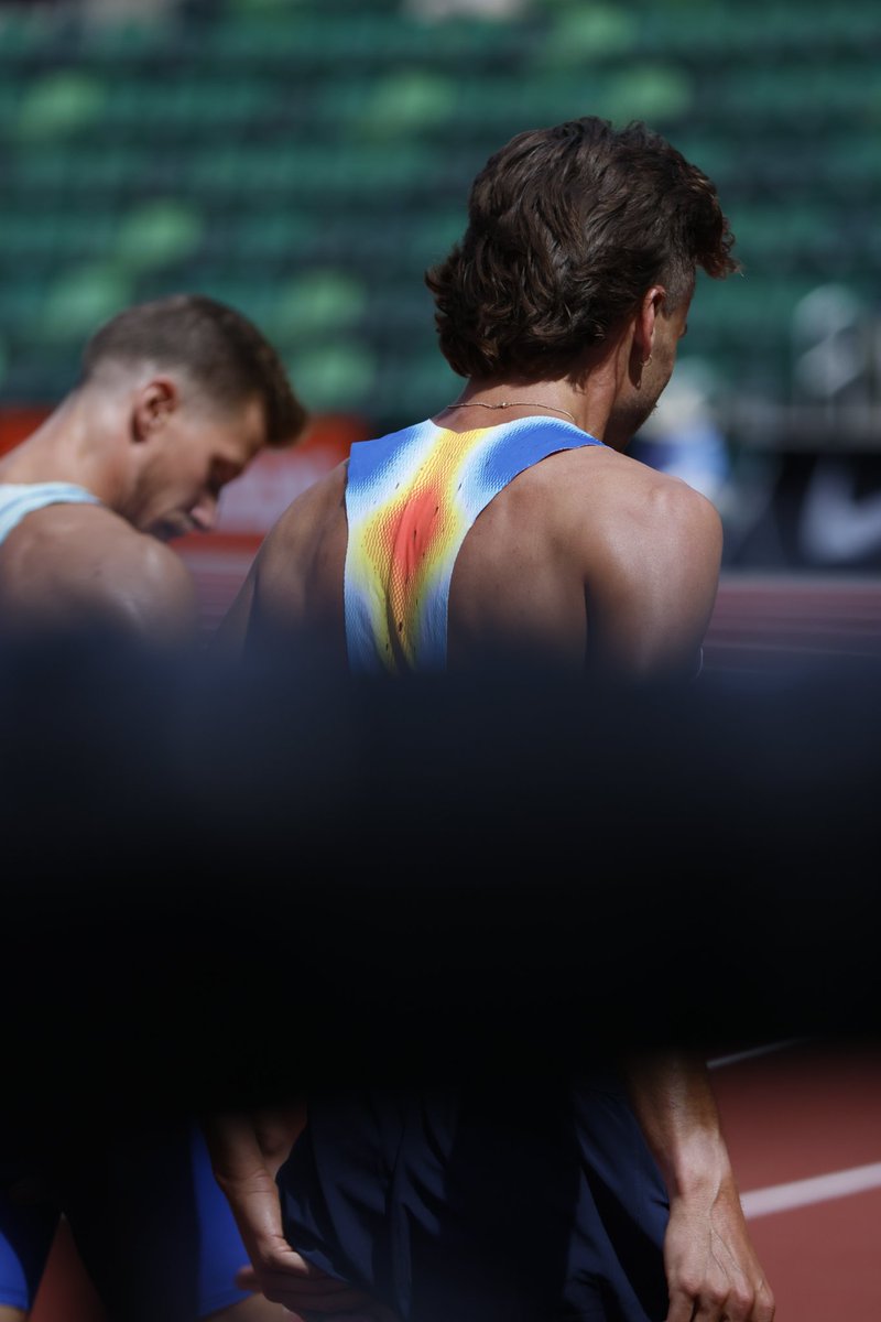 WHAT YEAR IS IT?! 💥😭

Craig Engels and Donavan Brazier go 1-2 in Heat #4 of the Men's 800m prelims. They'll advance to the semis. The Welcome Back Party continues for Brazier. They each run 1:48-and-change.

#USATF and #USATF2025 coverage presented by @uarunning 

📸