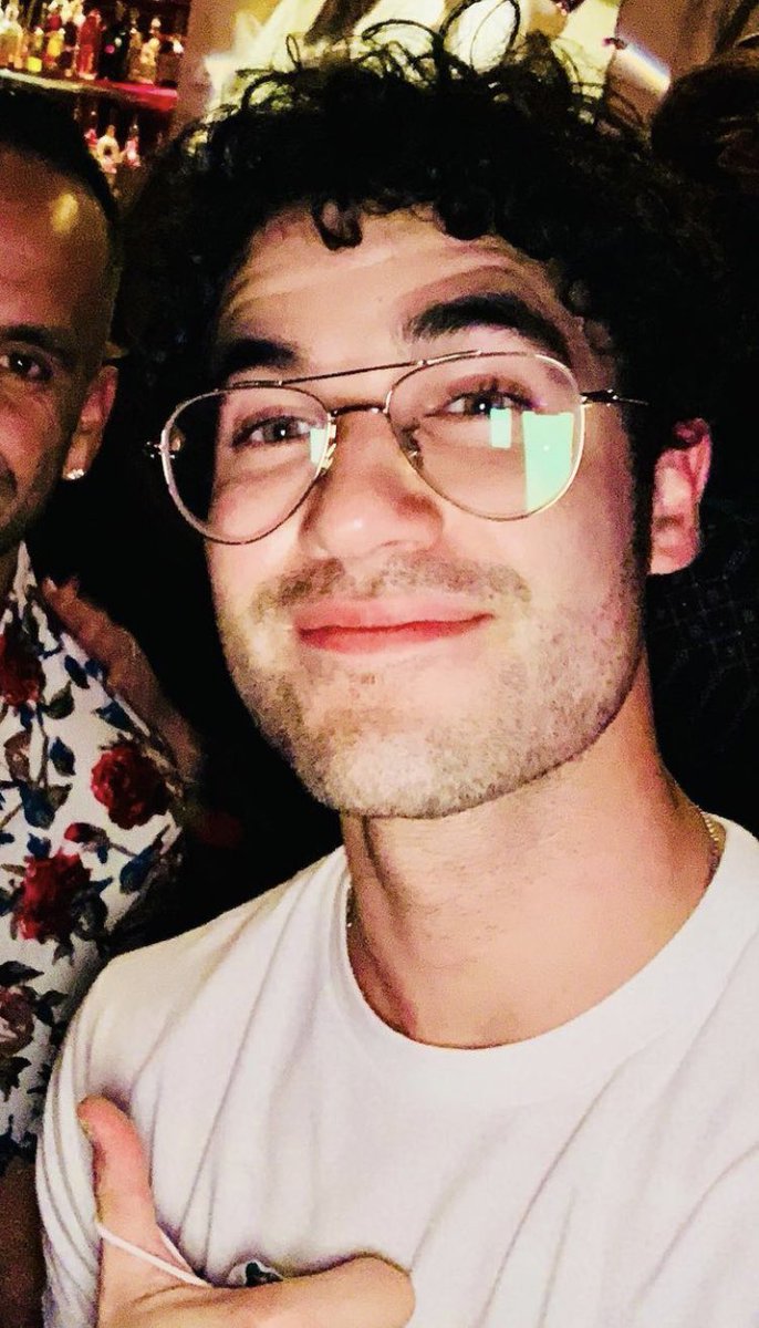 thinkerdarren's tweet photo. darren and his slutty glasses https://t.co/haNi1E2PKp