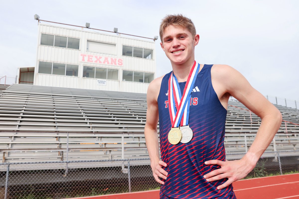 SportsDayHS (@sportsdayhs) on Twitter photo Justin Northwest star Cooper Lutkenhaus reaches semifinals in 800 at USATF nationals 🔥
The 16-year-old finished right behind American indoor record holder Josh Hoey. 👀
Read more from <a href="/DMNGregRiddle/">Greg Riddle</a>
dallasnews.com/high-school-sp… Justin Northwest star Cooper Lutkenhaus reaches semifinals in 800 at USATF nationals 🔥
The 16-year-old finished right behind American indoor record holder Josh Hoey. 👀
Read more from <a href="/DMNGregRiddle/">Greg Riddle</a>
dallasnews.com/high-school-sp…