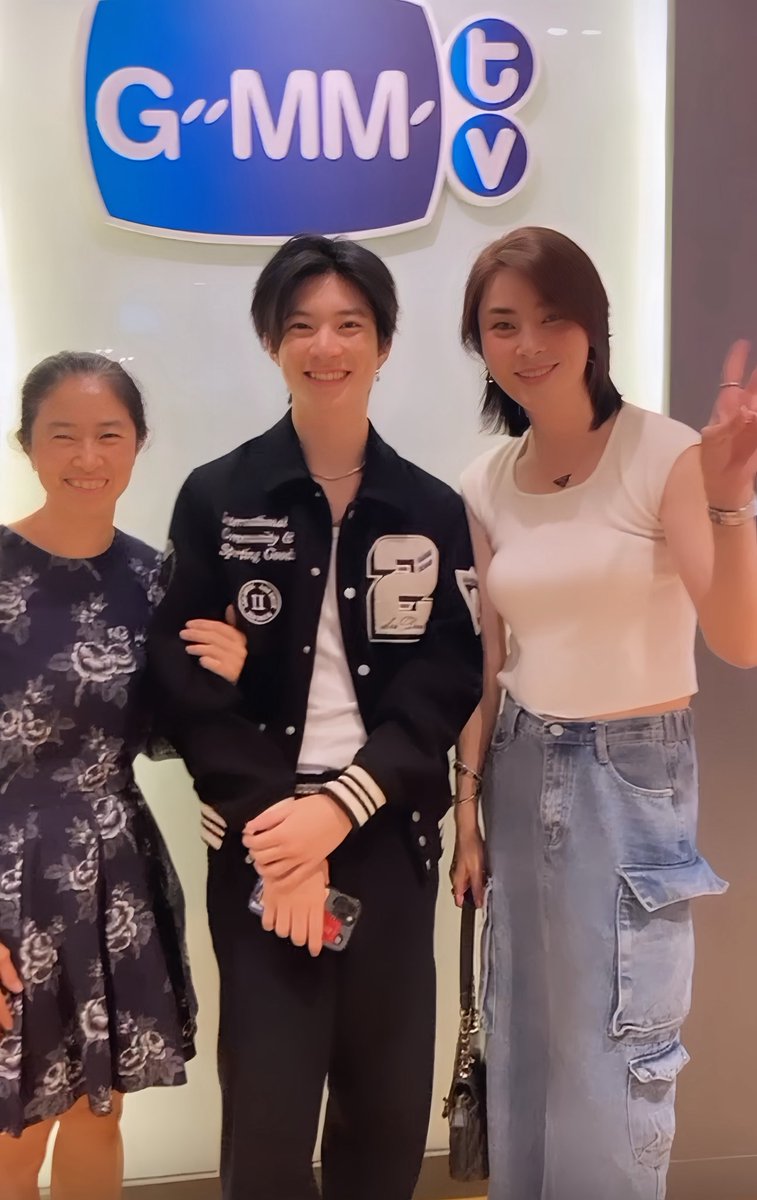 Icechanya (@icechanya_) on Twitter photo Aug 02 fan sign Y book fair 10
P’Ice would like to ask for everyone’s cooperation – especially Aston’s fanbase “flowers” – could you please wear white when you go to see him? It would be a way to join in mourning and show your respect for him. 🤍🤍🤍
<a href="/aston_lv/">น้องม่อน (แอสตัน) 📚 N’Mon 6/4</a>
#Aston_lv Aug 02 fan sign Y book fair 10
P’Ice would like to ask for everyone’s cooperation – especially Aston’s fanbase “flowers” – could you please wear white when you go to see him? It would be a way to join in mourning and show your respect for him. 🤍🤍🤍
<a href="/aston_lv/">น้องม่อน (แอสตัน) 📚 N’Mon 6/4</a>
#Aston_lv