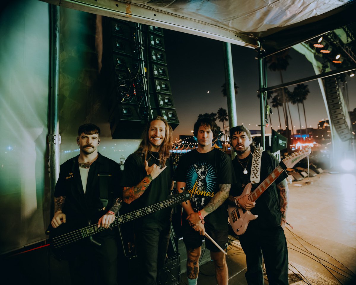 Had a lovely <a href="/VansWarpedTour/">Vans Warped Tour</a> day with <a href="/TheHomeTeamNW/">The 🇵🇸FREE PALESTINE🇵🇸 Team 🏡</a> 🤠