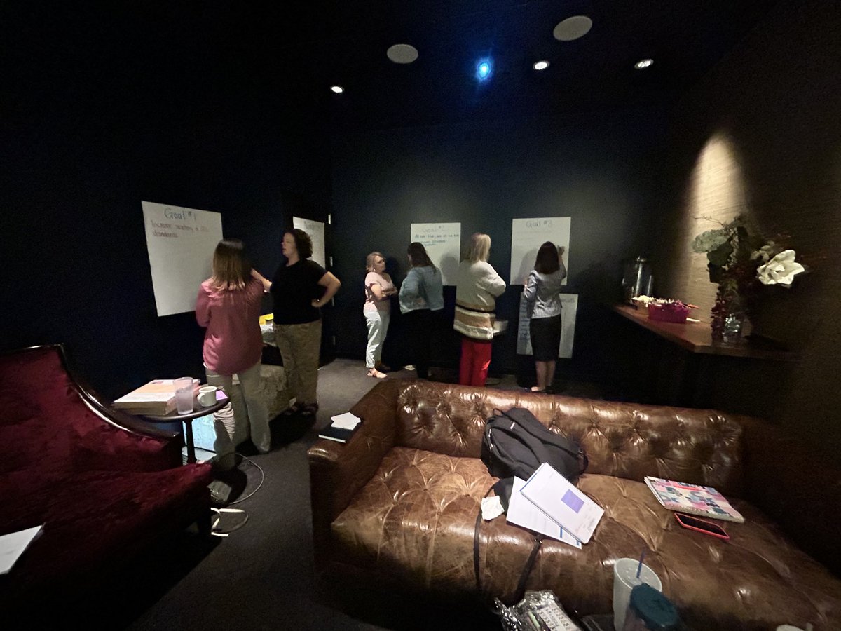 christydavis's tweet image. @MoPrek leaders digging into some learning and prepping for the upcoming #RoyalYear Day 1 of the retreat is complete! #startwiththecrown