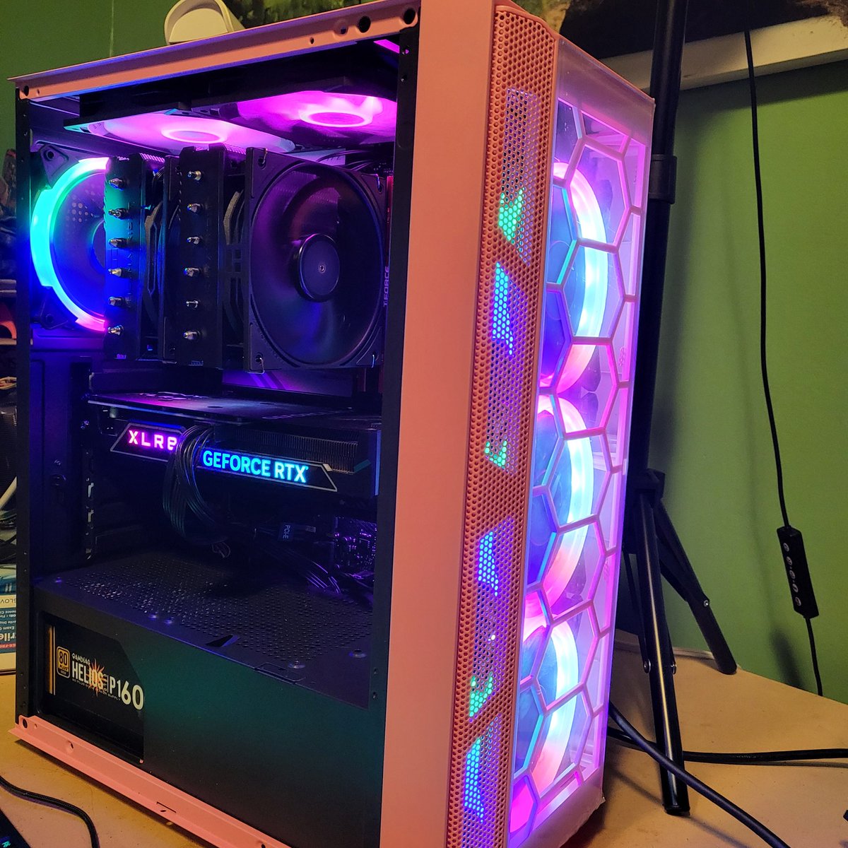 Onion Garden Computers (@oniongardenpc) on Twitter photo Take a look at <a href="/AutumnMozilla/">Autumn Mozilla🦊🌹| Twitch Con</a> PC from us!
#custom #Vtuber #custompc #gamingpc #streamer #computer Take a look at <a href="/AutumnMozilla/">Autumn Mozilla🦊🌹| Twitch Con</a> PC from us!
#custom #Vtuber #custompc #gamingpc #streamer #computer