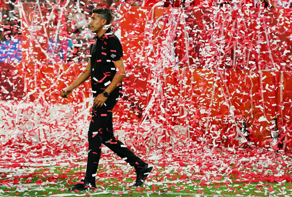 Bruno Lage: "Não há ninguém que conhece melhor o jogador que eu"

"Jogador não veio. Se querem falar de algum João, como disse, eu falo é do João Rêgo, do João Veloso"

"Se querem que eu fale de algum Félix, tenho de falar do Nuno... que está em casa, fez uma lesão grave e
