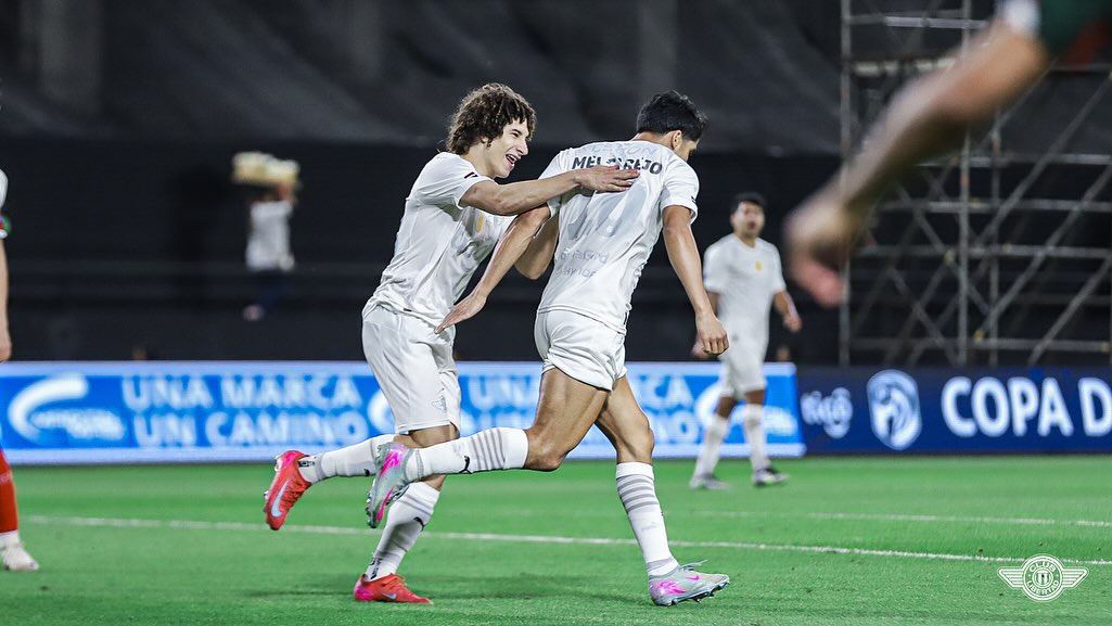 🇵🇾 EL GUMARELO LO DIO VUELTA, SUMÓ SU SEGUNDO TRIUNFO AL HILO Y ESTÁ A 6PTS DE LA CIMA

✅ Libertad le ganó 3-1 a Tembetary por la fecha 5 del Clausura de Paraguay 

⚽ Roque Santa Cruz, Lorenzo Melgarejo y Gustavo Aguilar, los goles de la victoria en La Huerta

📷 <a href="/Libertad_Guma/">Club Libertad</a>