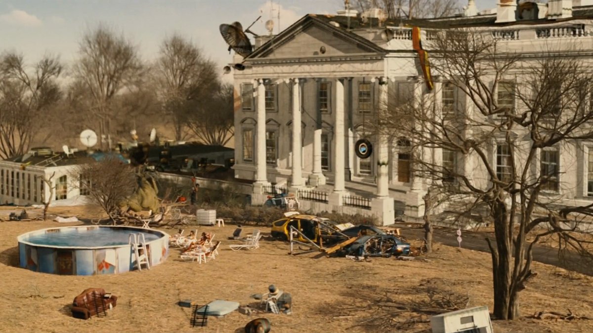 IDIOCRACY (2006)