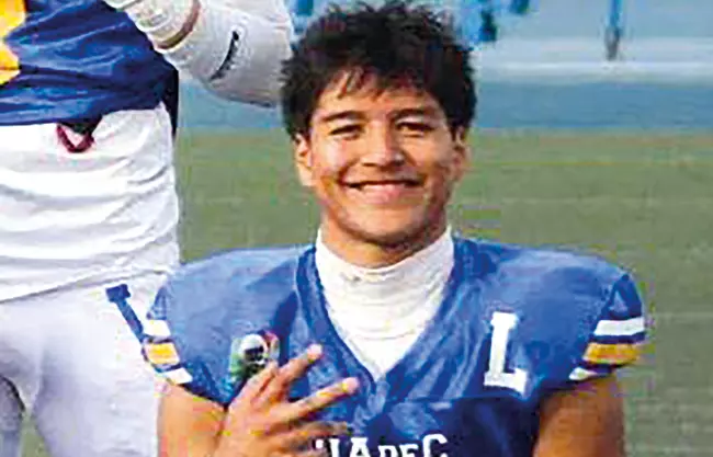 👇🏽🔴Un acto de valentía que no debe olvidarse: Emiliano Aldaco, joven deportista de 17 años, fue brutalmente apuñalado al defender a una amiga que sufría acoso. Hoy lucha por su vida, mientras su familia y amigos exigen justicia

#AbrimosHilo 🧵