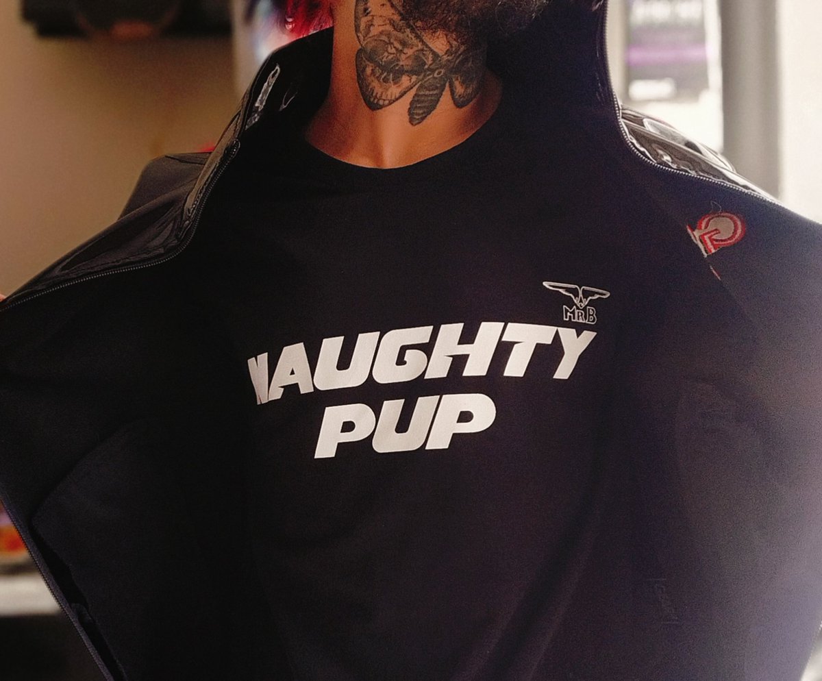 Awoo!!! 
I bought something shiny back from Berlin~~~
Who am I seeing at the Pupzone at Crash Amsterdam? 
#ftm #ftmpup #dutchpuppy #dutch #lgtbq #sizekink #dutchgay #puppygear #publicplay #public #commando #bdsm #gaysub #petplay #trans #twink #moots #gaypup #funsize #puppyplay