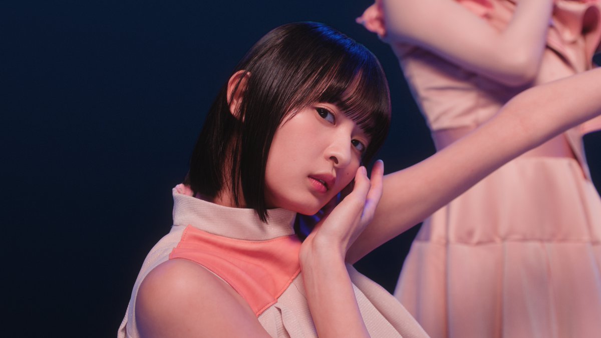 乃木坂46 - king GFpGII9WUAA9Cdq.jpg