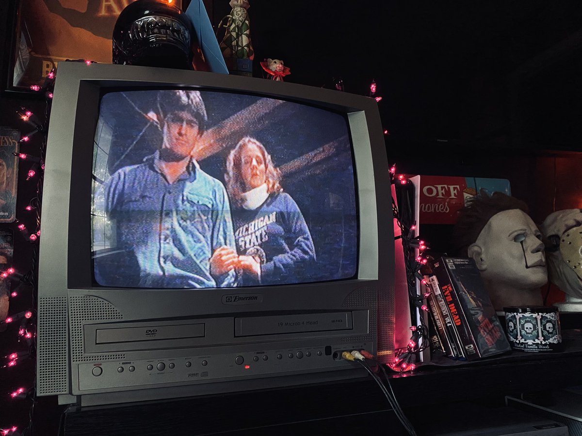 Joiiiiiiiin uuuuuuussssss 🖤📼