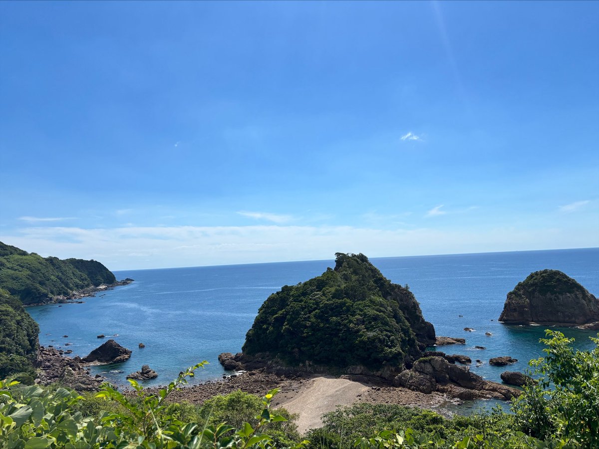 mjs_kumamoto's tweet image. おはようございます!
今朝の熊本は晴れ☀️
営業さんから天草の海のお写真をいただきました🏝️お天気も良く綺麗な海です!!
今日から8月🍉
本日もよろしくお願いいたします🙇
#MJS #企業公式が毎朝地元の天気を言い合う #企業公式が朝の挨拶を言い合う #企業公式相互フォロー