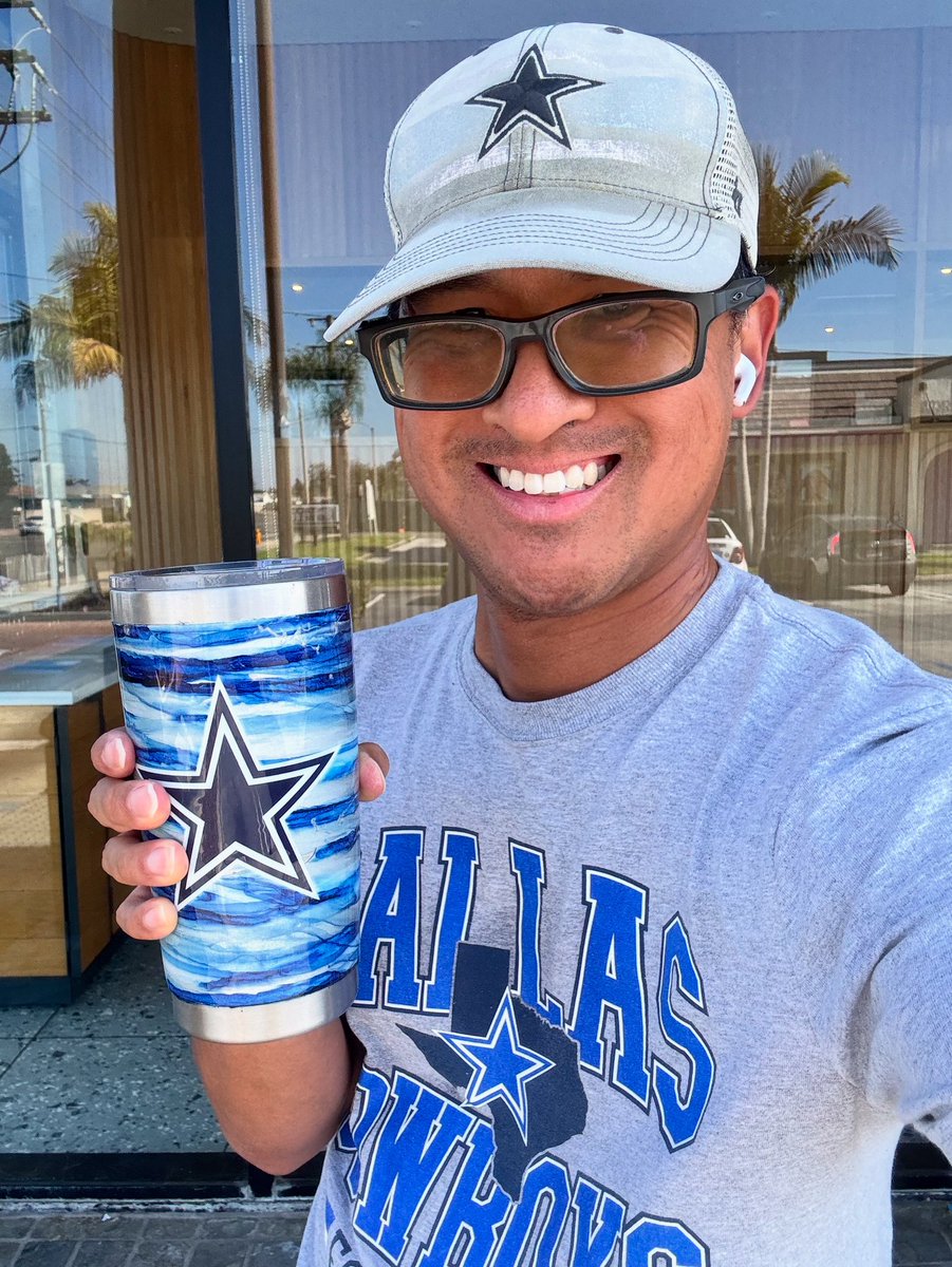 jonathan_shen7's tweet photo. Thirsty Thursday and the NFL HOF game tonight! Football is BACK!! Woot woot!!!
๐๐โญ #happythursday #coffee #starbucks #thirstythursdays #dallascowboys #nfl #bleedblueandsilver #respectthestar #cowboys4life https://t.co/RkneKB3hbq