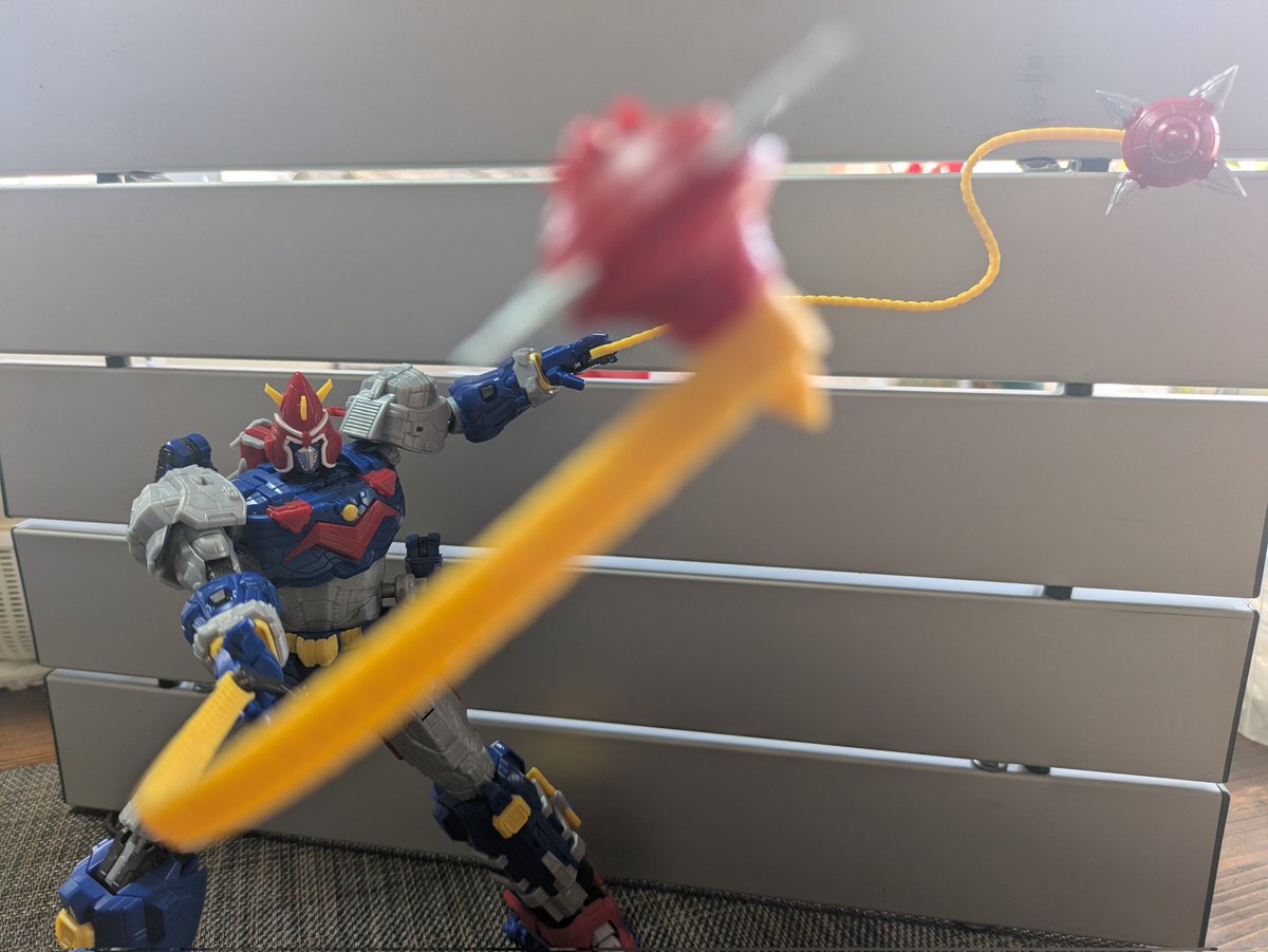 #SMP  ボルテスＶ パチ組

コマの迫力がすごい