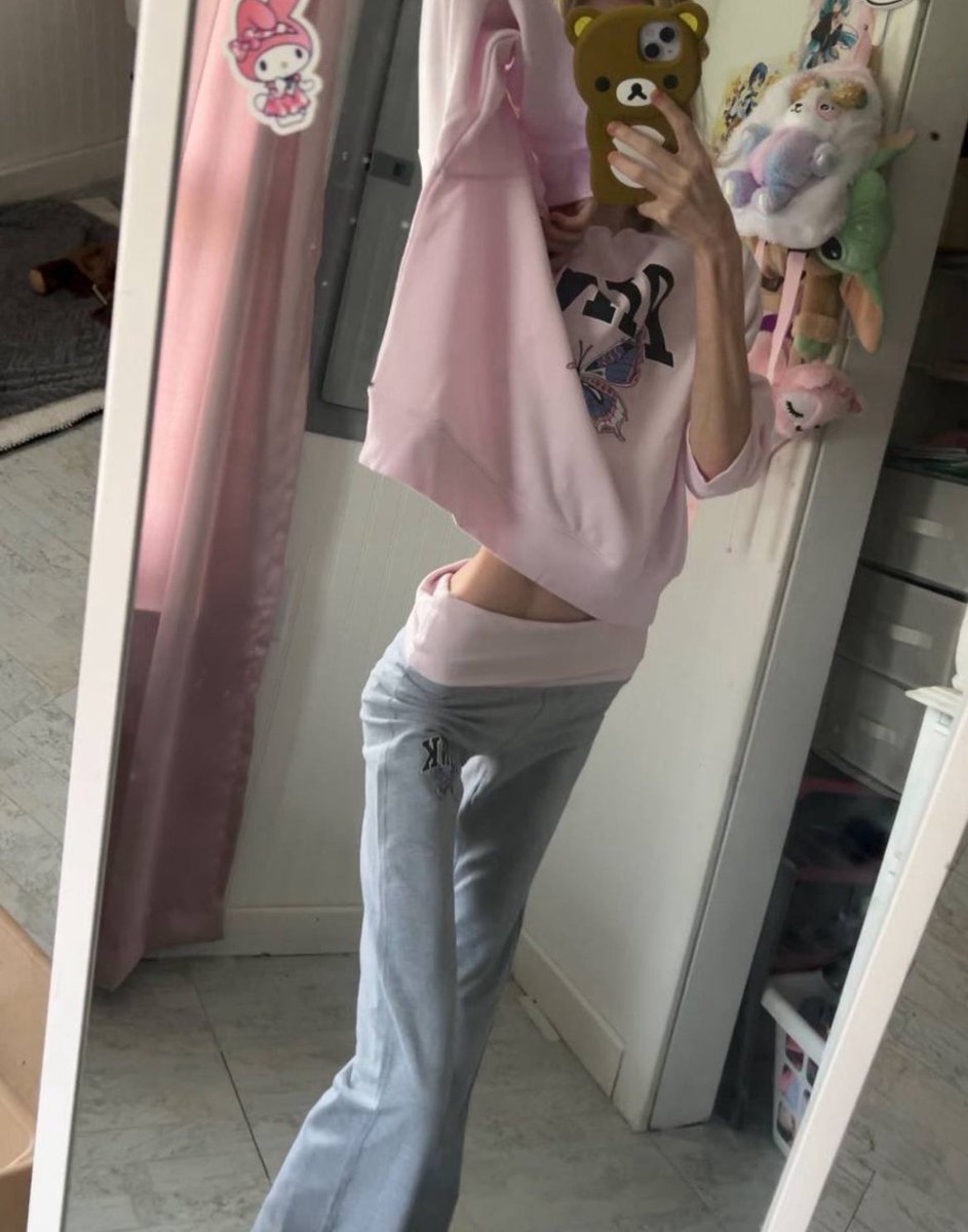 tinispogirl's tweet photo. 🧸♡ https://t.co/i6l5MwoNgj
