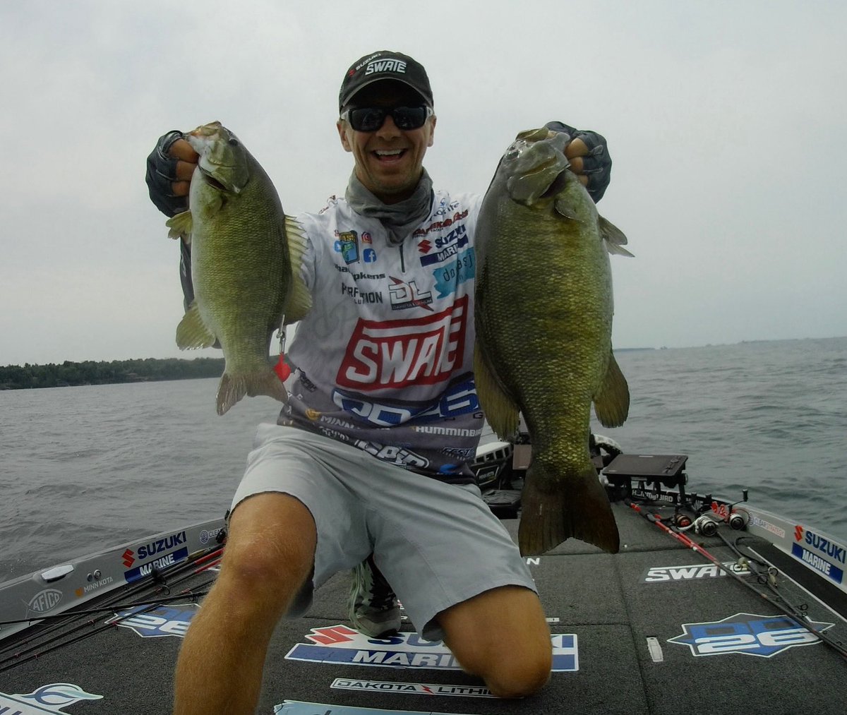 Now that's a cull!! This 5-10 helped get me to 21lbs 7oz and now I got some work to do tomorrow! 👊🏼 <a href="/SuzukiMarineUSA/">SuzukiMarineUSA</a>  <a href="/HumminbirdFish/">HumminbirdFish</a> <a href="/DakotaLithiumB/">Dakota Lithium Batteries</a>
