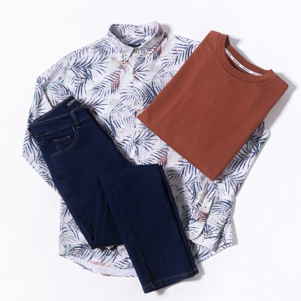 RewindMX's tweet image. 💸🔥 3 prendas, 1 look ganador y 0 remordimientos.
👉 Rewind lo tiene todo (hasta el precio que no sabías que necesitabas).