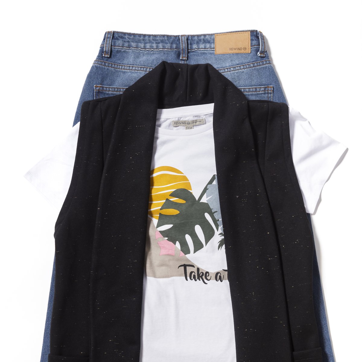 RewindMX's tweet image. 👖😎 Prepárate para lucir 🔝. El outfit que buscas está en Rewind.