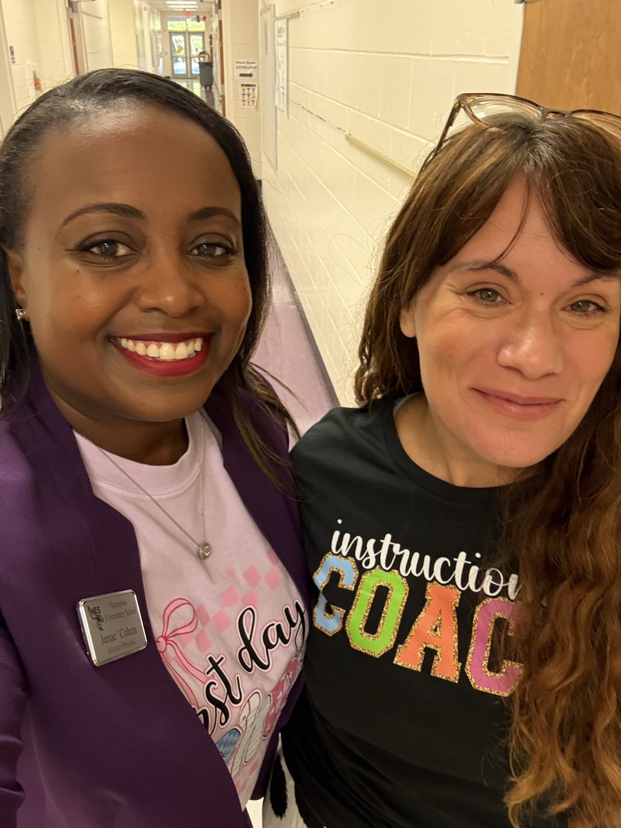 mrsj_cohen's tweet image. More from a great first day! #HamptonProud💜💛📝 @DebbieSkaggs8 @HES_HCS #Interconnected ⚙️⚙️