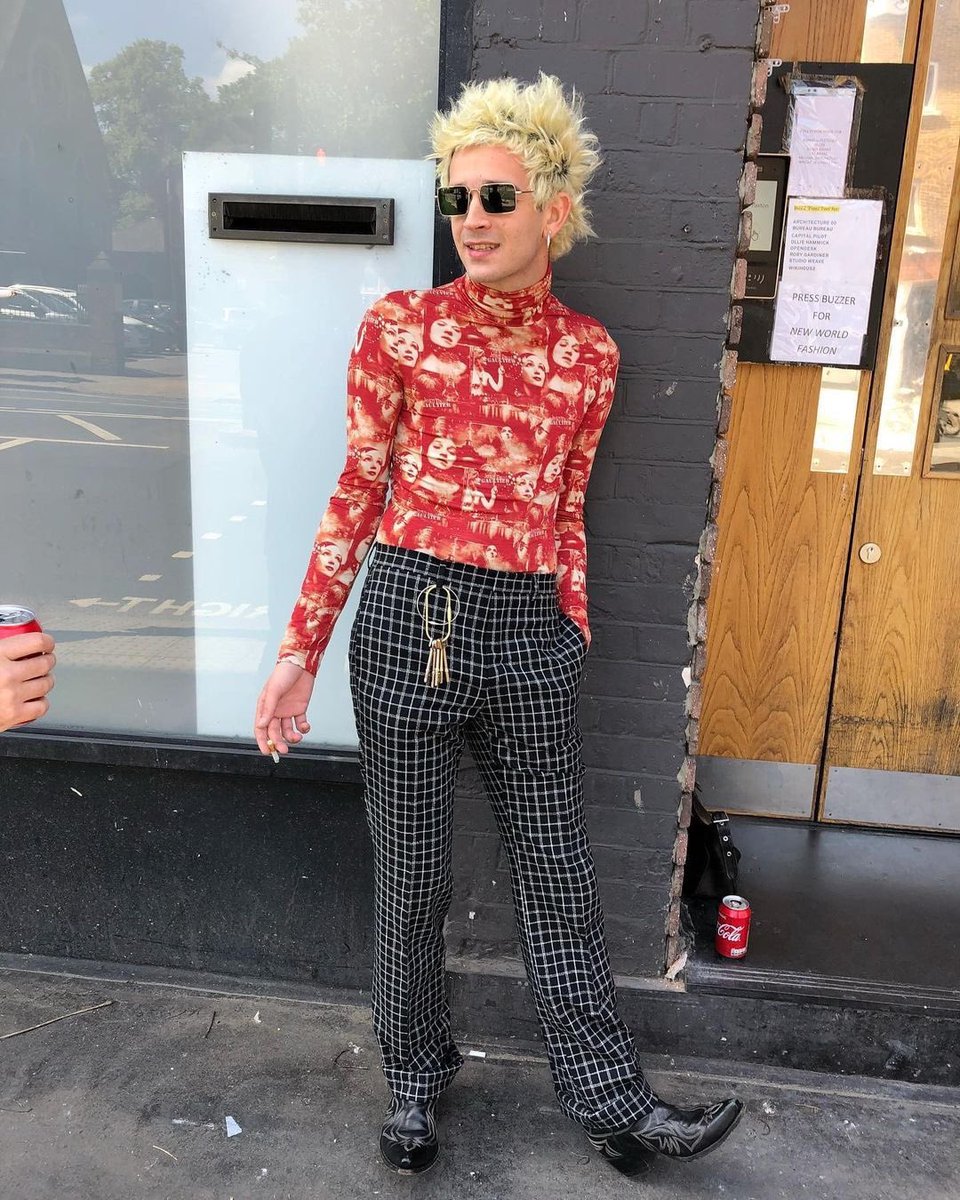 matty healy pics tweet media