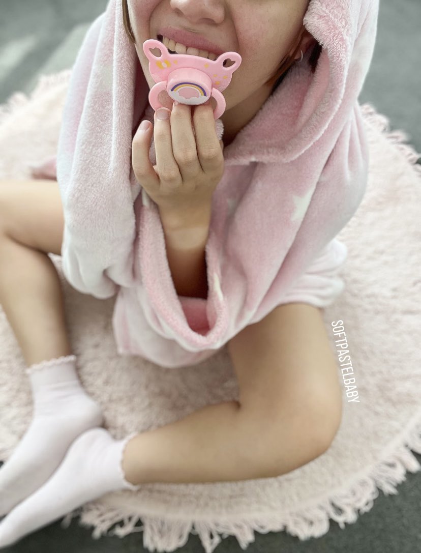 Soft lil baby ☁️💗

Candy Castle diapers available <a href="/totallyozzytots/">TotallyOzzyTots</a> 🏰🍬💗

📸: <a href="/_softpastelbaby/">Baby Pastel • $10 JustForFans</a>