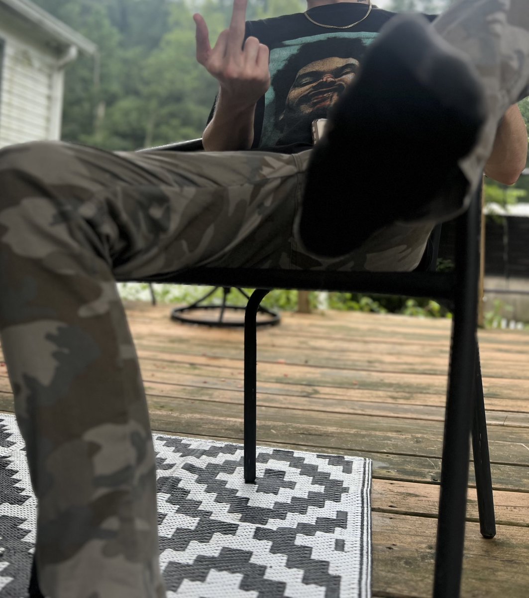 Alpha_CoupleXXX's tweet photo. Tomorrow’s our payday losers 😈
That don’t mean you can’t still serve us tonight you know feet in your face and listening to an alpha male and hot goddess boss you around is the best way to end your day 😏 https://t.co/x9wvO6NOCd