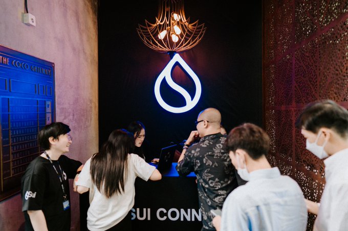 Sui Connect HCMC 活动参与者在签到台