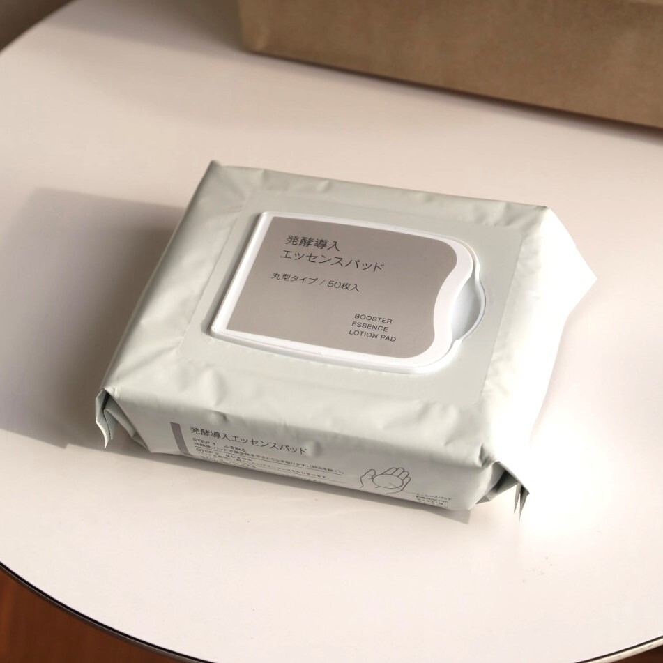 muji_net's tweet photo. 「ふき取り」「導入」「パック」を1つで叶える、『発酵導入エッセンスパッド』が新登場。 https://t.co/bSAduB5CBX